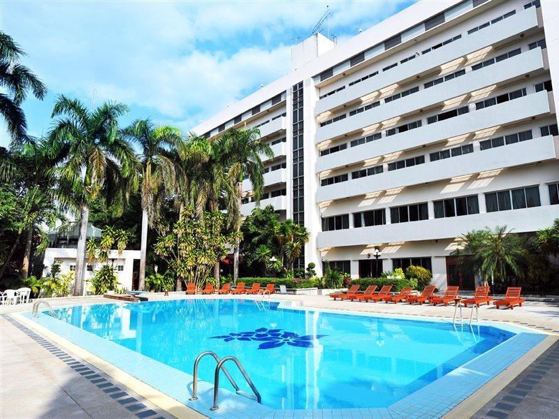 Maeyom Palace Hotel Phrae Exterior foto