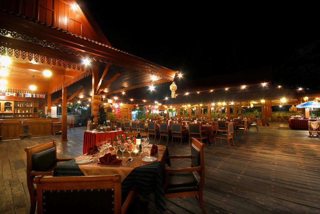 Maeyom Palace Hotel Phrae Exterior foto